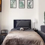 Lovely Studio Apartment London